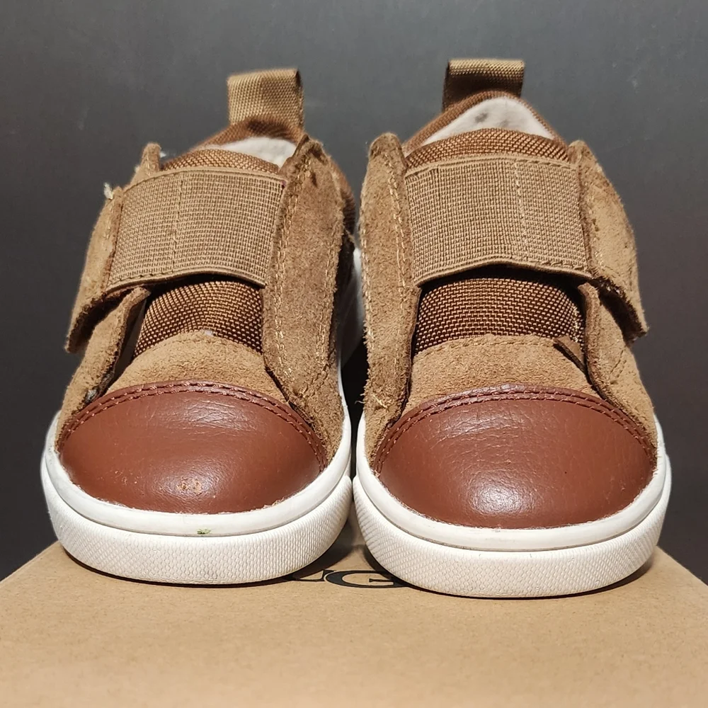 UGG Rennon Sneakers - Picture 4 of 8